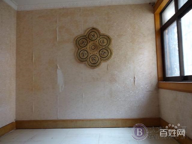 开发区建材市场金星花园3室精装修带花园67万急售